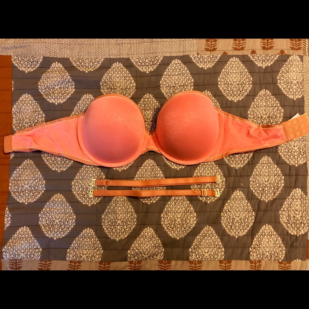 2/$15 Victoria’s Secret 34DD Bra